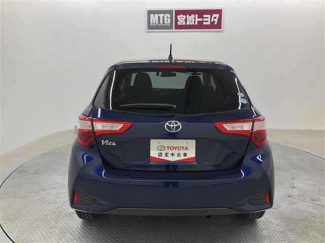 ヴィッツ Ｆ　セーフティーエディションＩＩＩ　衝突被害軽減システム　ナビ＆ＴＶ　バックカメラ　ＥＴＣ　ＬＥＤヘッドランプ（8枚目）