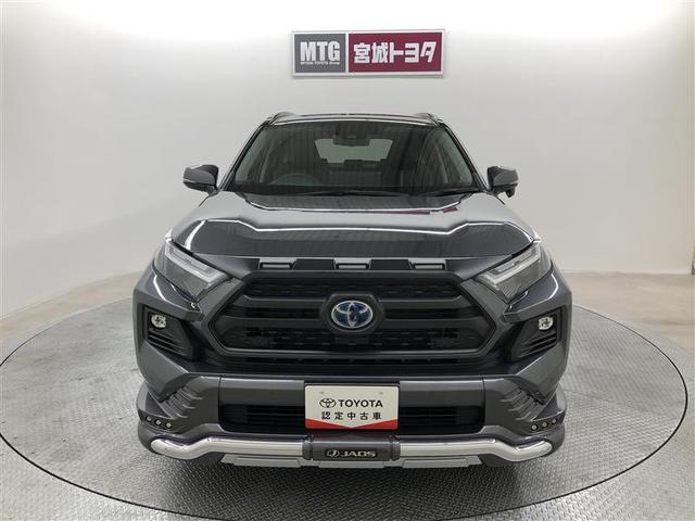ＲＡＶ４ ハイブリッドアドベンチャー　衝突被害軽減システム　４ＷＤ　ナビ＆ＴＶ　フルエアロ　バックカメラ　ＥＴＣ　サンルーフ　アルミホイール　ハイブリッド　オートクルーズコントロール　ＬＥＤヘッドランプ　ワンオーナー（7枚目）