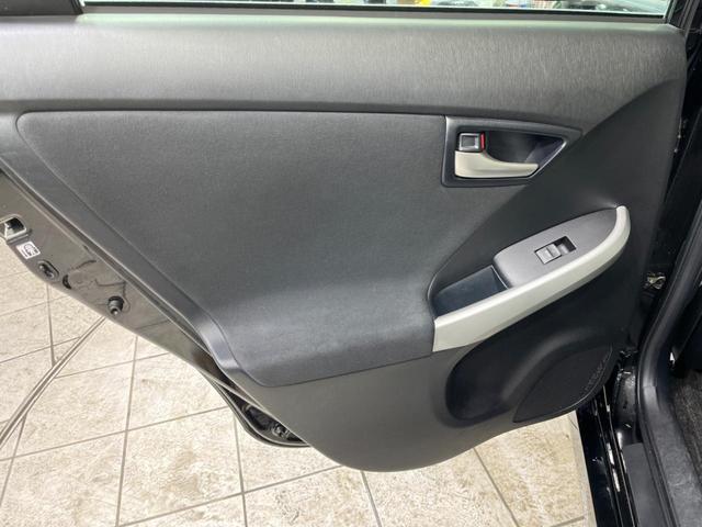 S 禁煙車 寒冷地仕様 純正SD7型ナビ バックカメラ オートライト オートエアコン フォグライト 電動格納ミラー プライバシーガラス ETC(30枚目)