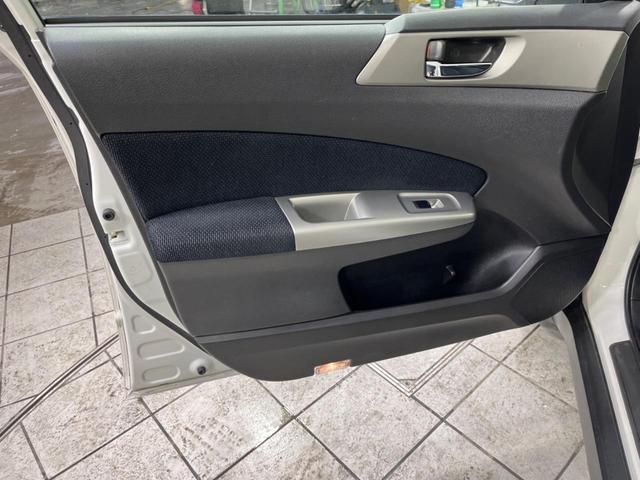 2.0XT 4WD ターボ 純正HDDナビ フルセグTV バックカメラ ETC ハーフレザーシート シートヒーター パワーシート HIDヘッド&フォグ クルーズコントロール 横滑防止装置 禁煙車(27枚目)