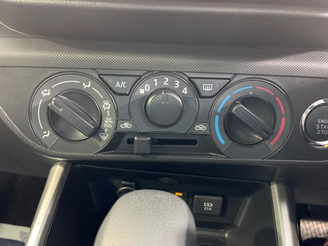 X S スマアシ SDナビ 寒冷地仕様 4WD スマートキー バックカメラ シートヒーター 禁煙車 ターボ LEDヘッドライト オートライト コーナーセンサー アイドリングストップ ETC(27枚目)