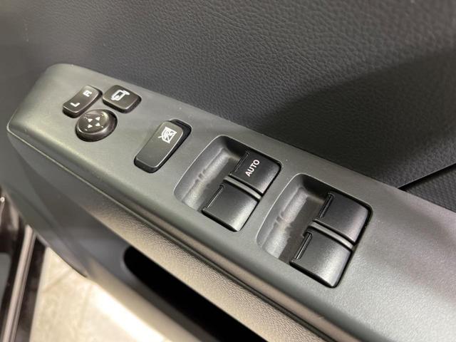 L 禁煙車 4WD 運転席シートヒーター アイドリングストップ スマートキー 電動格納ドアミラー プライバシーガラス ドアバイザー パワーウィンドウ(31枚目)