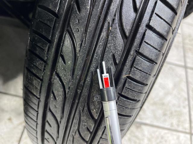 L 禁煙車 4WD 運転席シートヒーター アイドリングストップ スマートキー 電動格納ドアミラー プライバシーガラス ドアバイザー パワーウィンドウ(40枚目)
