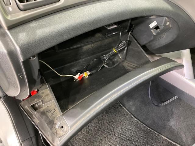 2.0XT ブラックレザーリミテッド 純正HDDナビ フルセグ クルーズコントロール 禁煙車 4WD シートヒーター パワーシート HIDヘッドライト ETC ドラレコ 盗難防止システム プライバシーガラス(28枚目)