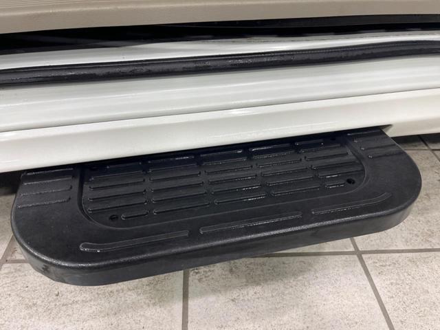 PZターボスペシャル 4WD 禁煙車 ターボ 純正SDナビ 両側パワースライドドア スズキセーフティーサポート スマートキー HIDヘッドライト バックカメラ 純正14インチアルミホイール オートライト オートエアコン(8枚目)