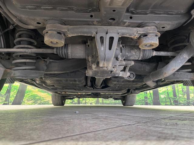ヴェゼル ハイブリッドＺ・ホンダセンシング　４ＷＤ　純正インターナビ　衝突被害軽減装置　シートヒーター　アダプティブクルーズコントロール　ＬＥＤヘッド　ＥＴＣ　スマートキー　禁煙車　レーンアシスト　バックカメラ（19枚目）