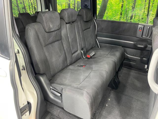 ステップワゴンスパーダ Ｚｉ　４ＷＤ　両側電動スライド　ＳＤナビ　バックカメラ　寒冷地　シティブレーキアクティブシステム　アダプティブクルーズ　禁煙車　スマートキー　ＨＩＤヘッド　ＥＴＣ　オートライト　オートエアコン（10枚目）