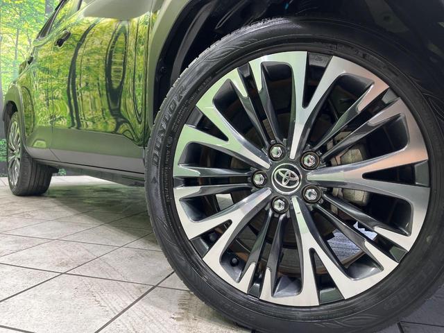 ヤリスクロス ハイブリッドＺ　４ＷＤ　純正８型ディスプレイオーディオ　バックカメラ　セーフティセンス　レーダークルーズ　禁煙車　ハーフレザーシート　ステアリングヒーター　シートヒーター　パワーシート　　スマートキー　ＬＥＤヘッド（31枚目）