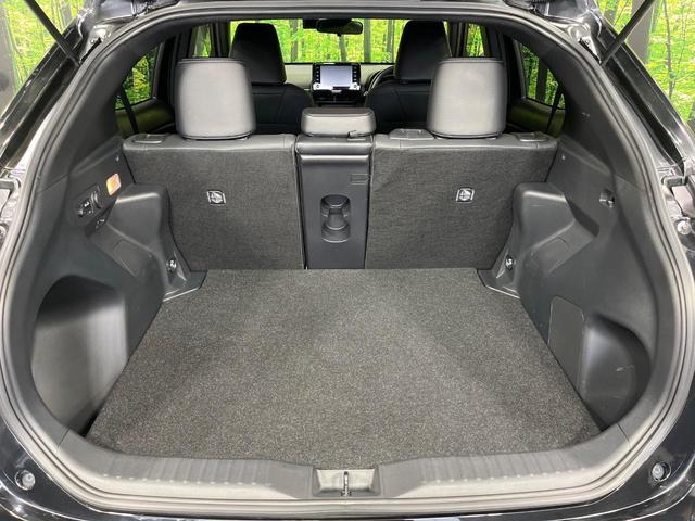 ヤリスクロス ハイブリッドＺ　４ＷＤ　純正８型ディスプレイオーディオ　バックカメラ　セーフティセンス　レーダークルーズ　禁煙車　ハーフレザーシート　ステアリングヒーター　シートヒーター　パワーシート　　スマートキー　ＬＥＤヘッド（49枚目）