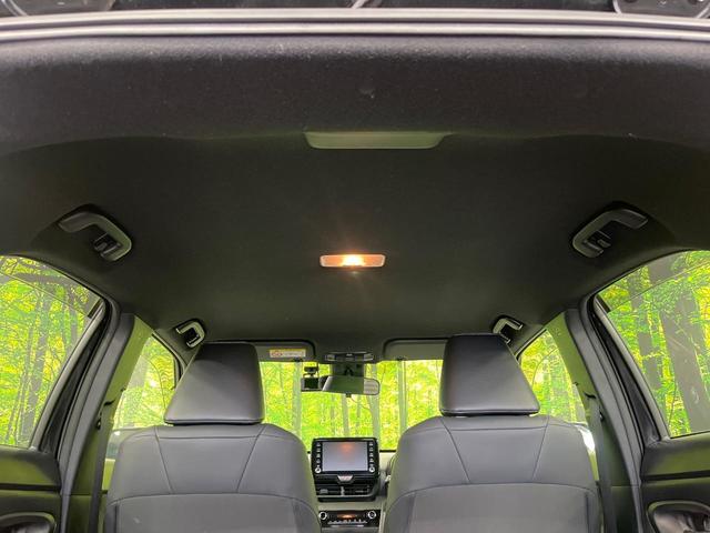ヤリスクロス ハイブリッドＺ　４ＷＤ　純正８型ディスプレイオーディオ　バックカメラ　セーフティセンス　レーダークルーズ　禁煙車　ハーフレザーシート　ステアリングヒーター　シートヒーター　パワーシート　　スマートキー　ＬＥＤヘッド（50枚目）