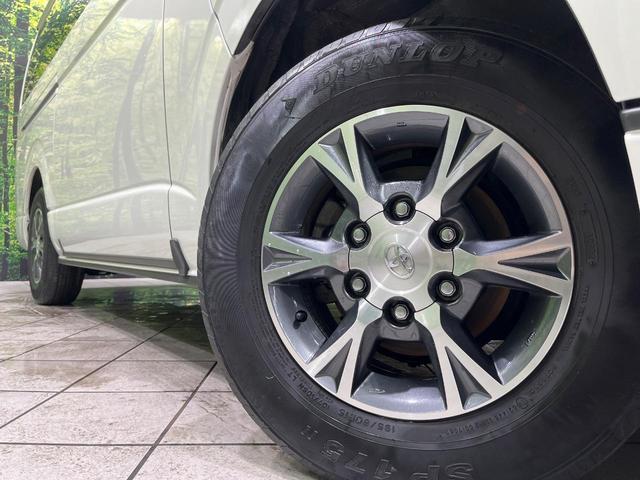 ハイエースバン スーパーＧＬ　ダークプライムＩＩ　４ＷＤ　ベッドキット　純正ナビ　フリップダウンモニター　両側電動スライドドア　デジタルインナーミラー　セーフティセンス　純正オプション１５インチアルミ　バックカメラ　ドラレコ　ＥＴＣ　禁煙車（55枚目）