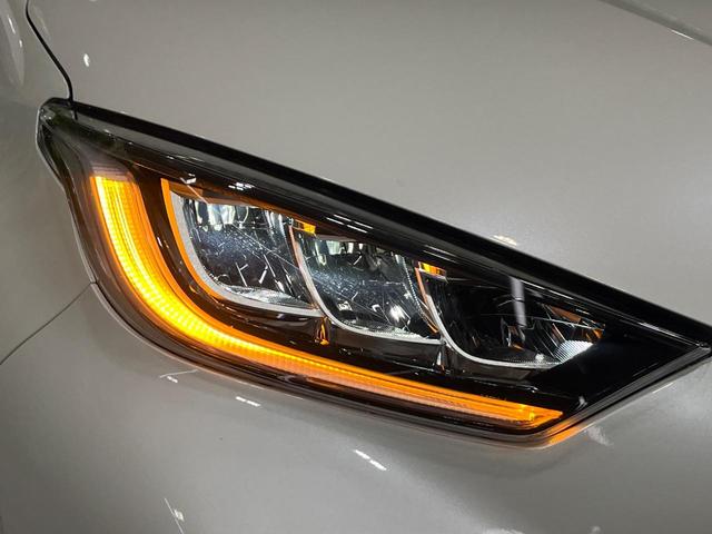 ヤリス Ｇ　４ＷＤ　禁煙車　純正８インチディスプレイオーディオ　全周囲カメラ　プリクラッシュセーフティ　レーダークルーズコントロール　寒冷地仕様　スマートキー　オートマチックハイビーム　オートライト（13枚目）