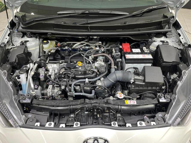 ヤリス Ｇ　４ＷＤ　禁煙車　純正８インチディスプレイオーディオ　全周囲カメラ　プリクラッシュセーフティ　レーダークルーズコントロール　寒冷地仕様　スマートキー　オートマチックハイビーム　オートライト（19枚目）