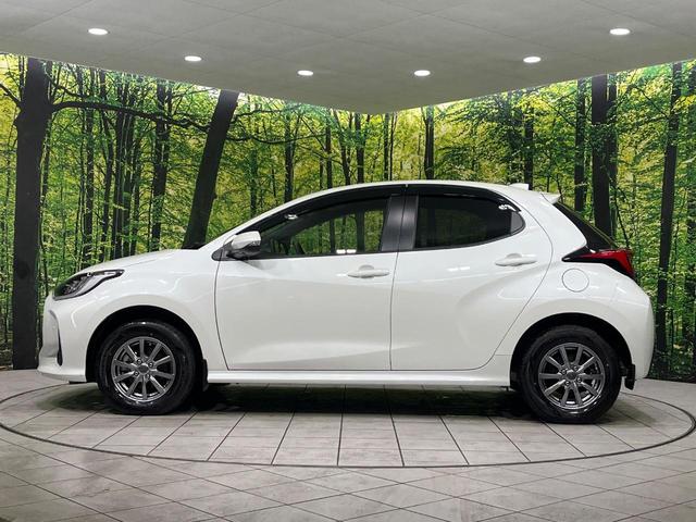 ヤリス Ｇ　４ＷＤ　禁煙車　純正８インチディスプレイオーディオ　全周囲カメラ　プリクラッシュセーフティ　レーダークルーズコントロール　寒冷地仕様　スマートキー　オートマチックハイビーム　オートライト（52枚目）