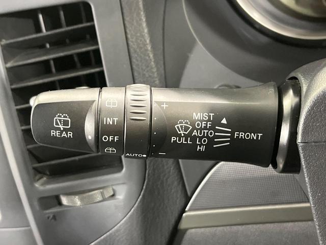 パジェロ ロング　エクシード　４ＷＤ　ターボ　７７人乗り　純正ＳＤナビ　バックカメラ　シートヒーター　ＨＩＤヘッド　ＥＴＣ　クルーズコントロール　オートエアコン　純正１７インチアルミ　Ｂｌｕｅｔｏｏｔｈ再生　ＣＤ　ＤＶＤ再生　フル（41枚目）