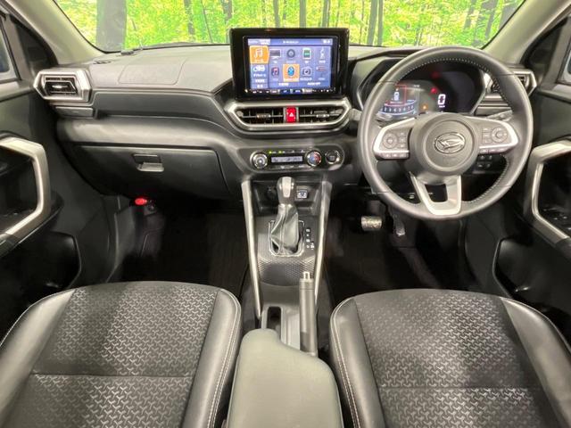 ロッキー プレミアム　４ＷＤ　ターボ　純正９型ナビ　全周囲カメラ　寒冷地仕様　スマートアシスト　レーダークルーズ　禁煙車　ハーフレザーシート　ドラレコ　コーナーセンサー　スマートキー　ＬＥＤヘッド　ビルトインＥＴＣ（2枚目）