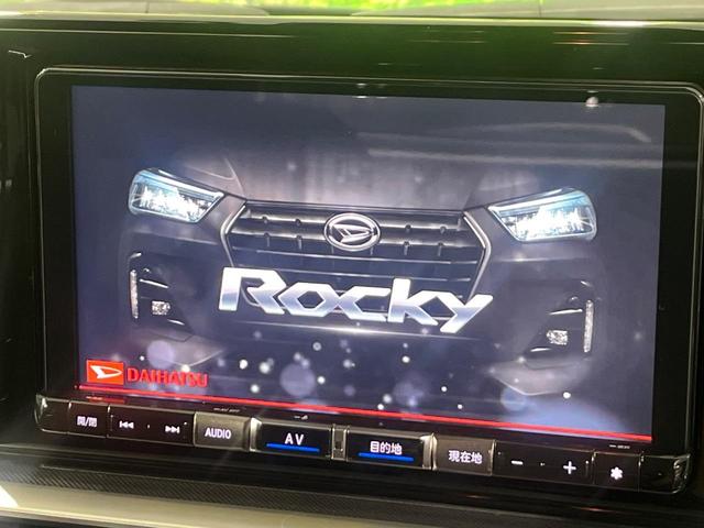 ロッキー プレミアム　４ＷＤ　ターボ　純正９型ナビ　全周囲カメラ　寒冷地仕様　スマートアシスト　レーダークルーズ　禁煙車　ハーフレザーシート　ドラレコ　コーナーセンサー　スマートキー　ＬＥＤヘッド　ビルトインＥＴＣ（3枚目）