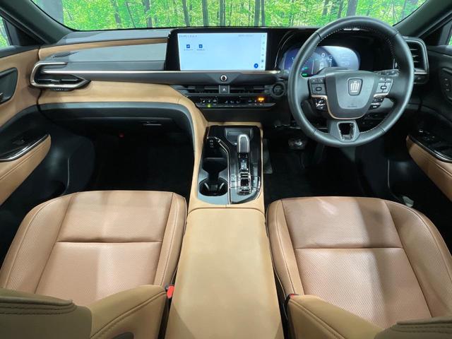 クラウンスポーツ Ｚ　４ＷＤ　パノラマルーフ　１２．３インチ純正ナビ　全周囲カメラ　禁煙車　プリクラッシュセーフティ　レーダークルーズコントロール　シートベンチレーション　寒冷地仕様　ＥＴＣ　パワーシート　パワーバックドア（2枚目）