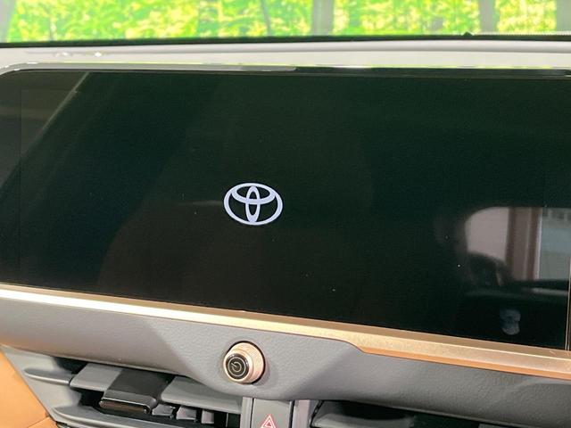 クラウンスポーツ Ｚ　４ＷＤ　パノラマルーフ　１２．３インチ純正ナビ　全周囲カメラ　禁煙車　プリクラッシュセーフティ　レーダークルーズコントロール　シートベンチレーション　寒冷地仕様　ＥＴＣ　パワーシート　パワーバックドア（4枚目）