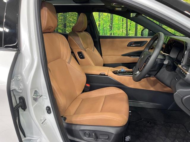 クラウンスポーツ Ｚ　４ＷＤ　パノラマルーフ　１２．３インチ純正ナビ　全周囲カメラ　禁煙車　プリクラッシュセーフティ　レーダークルーズコントロール　シートベンチレーション　寒冷地仕様　ＥＴＣ　パワーシート　パワーバックドア（9枚目）