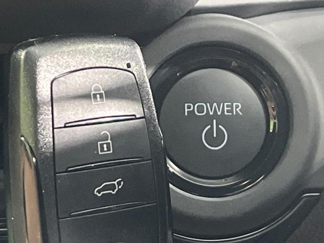 クラウンスポーツ Ｚ　４ＷＤ　パノラマルーフ　１２．３インチ純正ナビ　全周囲カメラ　禁煙車　プリクラッシュセーフティ　レーダークルーズコントロール　シートベンチレーション　寒冷地仕様　ＥＴＣ　パワーシート　パワーバックドア（30枚目）