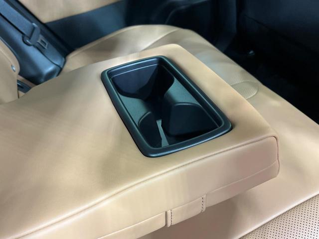 クラウンスポーツ Ｚ　４ＷＤ　パノラマルーフ　１２．３インチ純正ナビ　全周囲カメラ　禁煙車　プリクラッシュセーフティ　レーダークルーズコントロール　シートベンチレーション　寒冷地仕様　ＥＴＣ　パワーシート　パワーバックドア（41枚目）