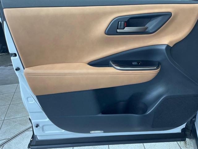 クラウンスポーツ Ｚ　４ＷＤ　パノラマルーフ　１２．３インチ純正ナビ　全周囲カメラ　禁煙車　プリクラッシュセーフティ　レーダークルーズコントロール　シートベンチレーション　寒冷地仕様　ＥＴＣ　パワーシート　パワーバックドア（44枚目）