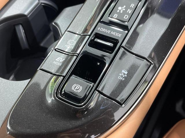 クラウンスポーツ Ｚ　４ＷＤ　パノラマルーフ　１２．３インチ純正ナビ　全周囲カメラ　禁煙車　プリクラッシュセーフティ　レーダークルーズコントロール　シートベンチレーション　寒冷地仕様　ＥＴＣ　パワーシート　パワーバックドア（55枚目）