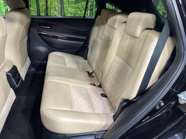 ハリアー エレガンス　４ＷＤ　純正ＳＤナビ　バックカメラ　寒冷地仕様　禁煙車　レザーシート　パワーシート　スマートキー　ＬＥＤヘッド　オートライト　デュアルエアコン　純正１７インチアルミ　Ｂｌｕｅｔｏｏｔｈ　ＣＤ（41枚目）