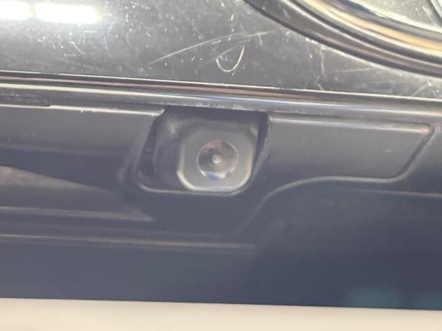 ハリアー エレガンス　４ＷＤ　純正ＳＤナビ　バックカメラ　寒冷地仕様　禁煙車　レザーシート　パワーシート　スマートキー　ＬＥＤヘッド　オートライト　デュアルエアコン　純正１７インチアルミ　Ｂｌｕｅｔｏｏｔｈ　ＣＤ（52枚目）