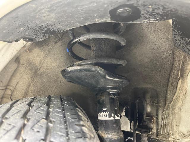 エブリイ PA 4WD ハイルーフ 禁煙車 2nd発進 両側スライドドア エアコン ヘッドライトレベライザー 純正ラジオ ABS パワーステアリング エアバック(運転席/助手席)(21枚目)