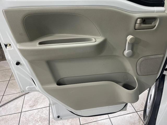 エブリイ PA 4WD ハイルーフ 禁煙車 2nd発進 両側スライドドア エアコン ヘッドライトレベライザー 純正ラジオ ABS パワーステアリング エアバック(運転席/助手席)(37枚目)