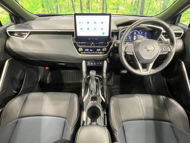 カローラクロス ハイブリッド Z 4WD パノラマルーフ 純正10.5インチナビ 全方位カメラ アドバンストパーク ブラインドスポットモニター 寒冷地仕様 セーフティセンス シートヒーター ステアリングヒーター 禁煙車(2枚目)
