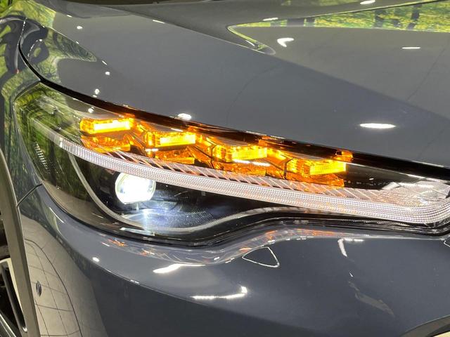 カローラクロス ハイブリッド Z 4WD パノラマルーフ 純正10.5インチナビ 全方位カメラ アドバンストパーク ブラインドスポットモニター 寒冷地仕様 セーフティセンス シートヒーター ステアリングヒーター 禁煙車(13枚目)