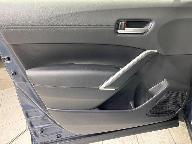 カローラクロス ハイブリッド Z 4WD パノラマルーフ 純正10.5インチナビ 全方位カメラ アドバンストパーク ブラインドスポットモニター 寒冷地仕様 セーフティセンス シートヒーター ステアリングヒーター 禁煙車(50枚目)