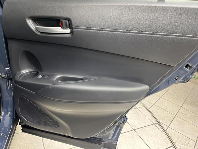 カローラクロス ハイブリッド Z 4WD パノラマルーフ 純正10.5インチナビ 全方位カメラ アドバンストパーク ブラインドスポットモニター 寒冷地仕様 セーフティセンス シートヒーター ステアリングヒーター 禁煙車(52枚目)