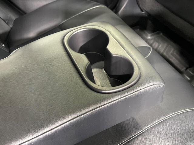 カローラクロス ハイブリッド Z 4WD パノラマルーフ 純正10.5インチナビ 全方位カメラ アドバンストパーク ブラインドスポットモニター 寒冷地仕様 セーフティセンス シートヒーター ステアリングヒーター 禁煙車(65枚目)