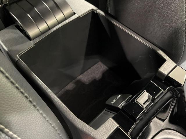 カローラクロス ハイブリッド Z 4WD パノラマルーフ 純正10.5インチナビ 全方位カメラ アドバンストパーク ブラインドスポットモニター 寒冷地仕様 セーフティセンス シートヒーター ステアリングヒーター 禁煙車(66枚目)