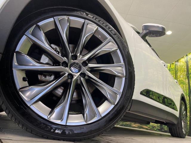 クラウンクロスオーバー Ｇアドバンスド・レザーパッケージ　４ＷＤ　純正１２．３型ナビ　全方位カメラ　セーフティセンス　シートヒーター　シートベンチレーション　メモリー機能付パワーシート　パワーバックドア　ＥＴＣ２．０　黒革シート　ＬＥＤヘッド　禁煙車（15枚目）