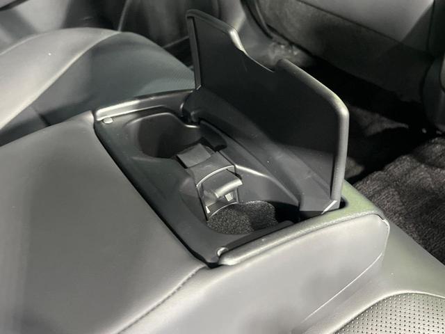 クラウンクロスオーバー Ｇアドバンスド・レザーパッケージ　４ＷＤ　純正１２．３型ナビ　全方位カメラ　セーフティセンス　シートヒーター　シートベンチレーション　メモリー機能付パワーシート　パワーバックドア　ＥＴＣ２．０　黒革シート　ＬＥＤヘッド　禁煙車（38枚目）