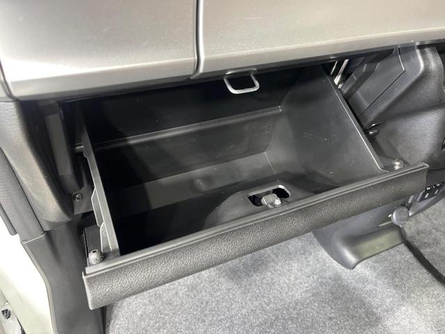 スペーシアカスタム ハイブリッドＸＳターボ　４ＷＤ　８インチナビ　両側電動スライドドア　全方位カメラ　セーフティサポート　アダプティブクルーズ　シートヒーター　ＬＥＤヘッド　ドライブレコーダー　ＥＴＣ　Ｂｌｕｅｔｏｏｔｈ再生　禁煙車（60枚目）