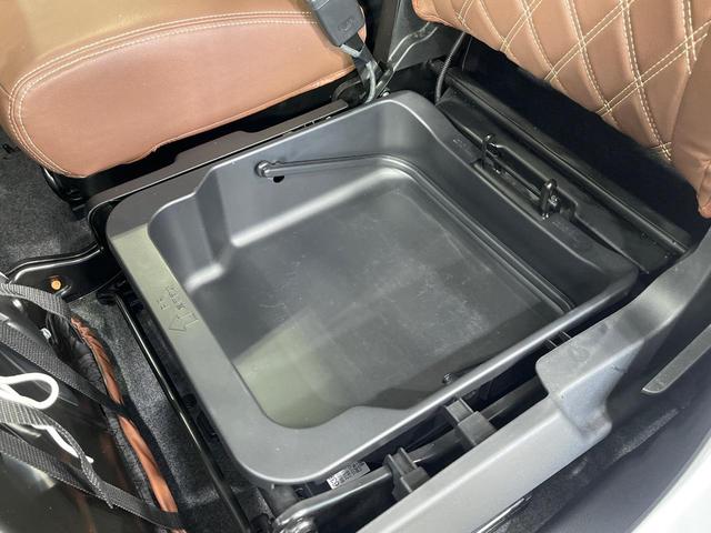 スペーシアカスタム ハイブリッドＸＳターボ　４ＷＤ　８インチナビ　両側電動スライドドア　全方位カメラ　セーフティサポート　アダプティブクルーズ　シートヒーター　ＬＥＤヘッド　ドライブレコーダー　ＥＴＣ　Ｂｌｕｅｔｏｏｔｈ再生　禁煙車（61枚目）