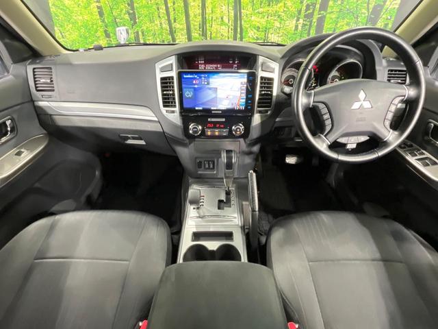 パジェロ ロング　エクシード　４ＷＤ　ディーゼルターボ　９インチナビ　バックカメラ　ロックフォードサウンドシステム　シートヒーター　７人乗り　ドライブレコーダー　ＥＴＣ　ＨＩＤヘッド　Ｂｌｕｅｔｏｏｔｈ再生　禁煙車（2枚目）