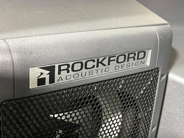 パジェロ ロング　エクシード　４ＷＤ　ディーゼルターボ　９インチナビ　バックカメラ　ロックフォードサウンドシステム　シートヒーター　７人乗り　ドライブレコーダー　ＥＴＣ　ＨＩＤヘッド　Ｂｌｕｅｔｏｏｔｈ再生　禁煙車（5枚目）