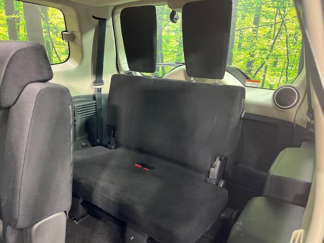 パジェロ ロング　エクシード　４ＷＤ　ディーゼルターボ　９インチナビ　バックカメラ　ロックフォードサウンドシステム　シートヒーター　７人乗り　ドライブレコーダー　ＥＴＣ　ＨＩＤヘッド　Ｂｌｕｅｔｏｏｔｈ再生　禁煙車（30枚目）