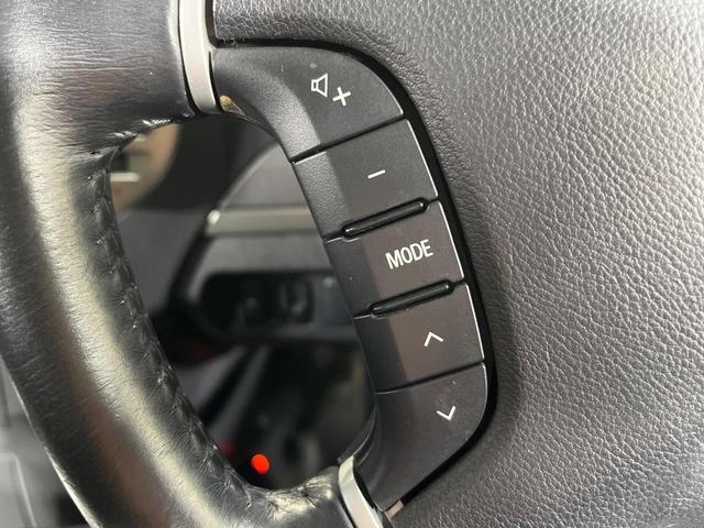 パジェロ ロング　エクシード　４ＷＤ　ディーゼルターボ　９インチナビ　バックカメラ　ロックフォードサウンドシステム　シートヒーター　７人乗り　ドライブレコーダー　ＥＴＣ　ＨＩＤヘッド　Ｂｌｕｅｔｏｏｔｈ再生　禁煙車（41枚目）