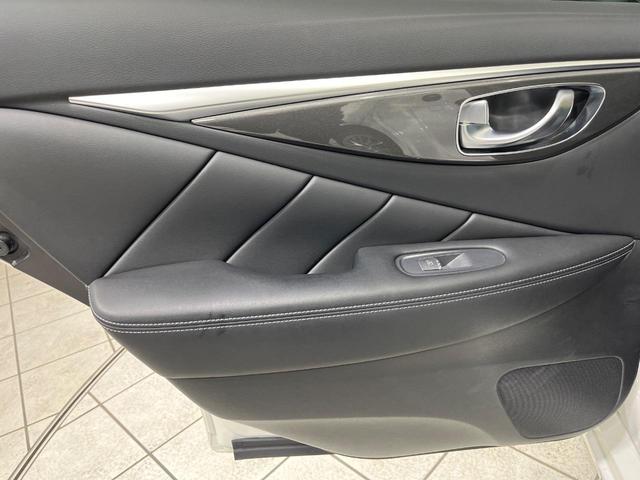 スカイライン ３５０ＧＴ　ＦＯＵＲ　ハイブリッド　４ＷＤ　禁煙車　純正コネクトナビ　Ｂｌｕｅｔｏｏｔｈ再生　バックカメラ　クルーズコントロール　パワーシート　ＥＴＣ　スマートキー　ＬＥＤヘッド　オートライト　純正１７インチアルミ（32枚目）