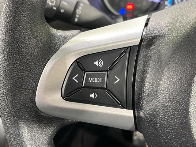 ステラ カスタムR スマートアシスト 4WD 衝突被害軽減システム 禁煙車 シートヒーター コーナーセンサー スマートキー LEDヘッドライト オートライト オートエアコン 純正14インチAW CD再生 ステアリングスイッチ LEDフォグ(35枚目)