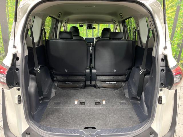 シエンタ G クエロ 4WD 純正9インチナビ 全方位カメラ 両側電動スライドドア セーフティセンス 寒冷地仕様 ステアリングヒーター シートヒーター LEDヘッド Bluetooth再生 ドライブレコーダー 禁煙車(11枚目)