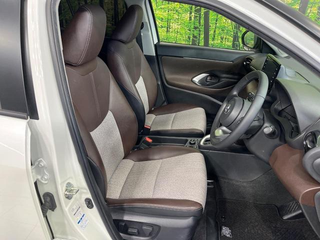 ヤリスクロス ハイブリッドZ 4WD 純正8型ナビ バックカメラ 寒冷地仕様 セーフティーセンス レーダークルーズ 禁煙車 パワーバックドア ドラレコ コーナーセンサー スマートキー LEDヘッド オートハイビーム(9枚目)